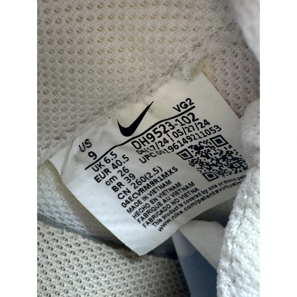 Nike Women's Waffle Debut Size 9 Sanddrift White/Black DH9523-102